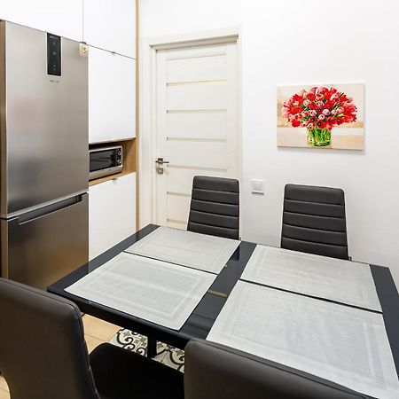 Romari Апартаменти Куліша 41 Lviv Buitenkant foto