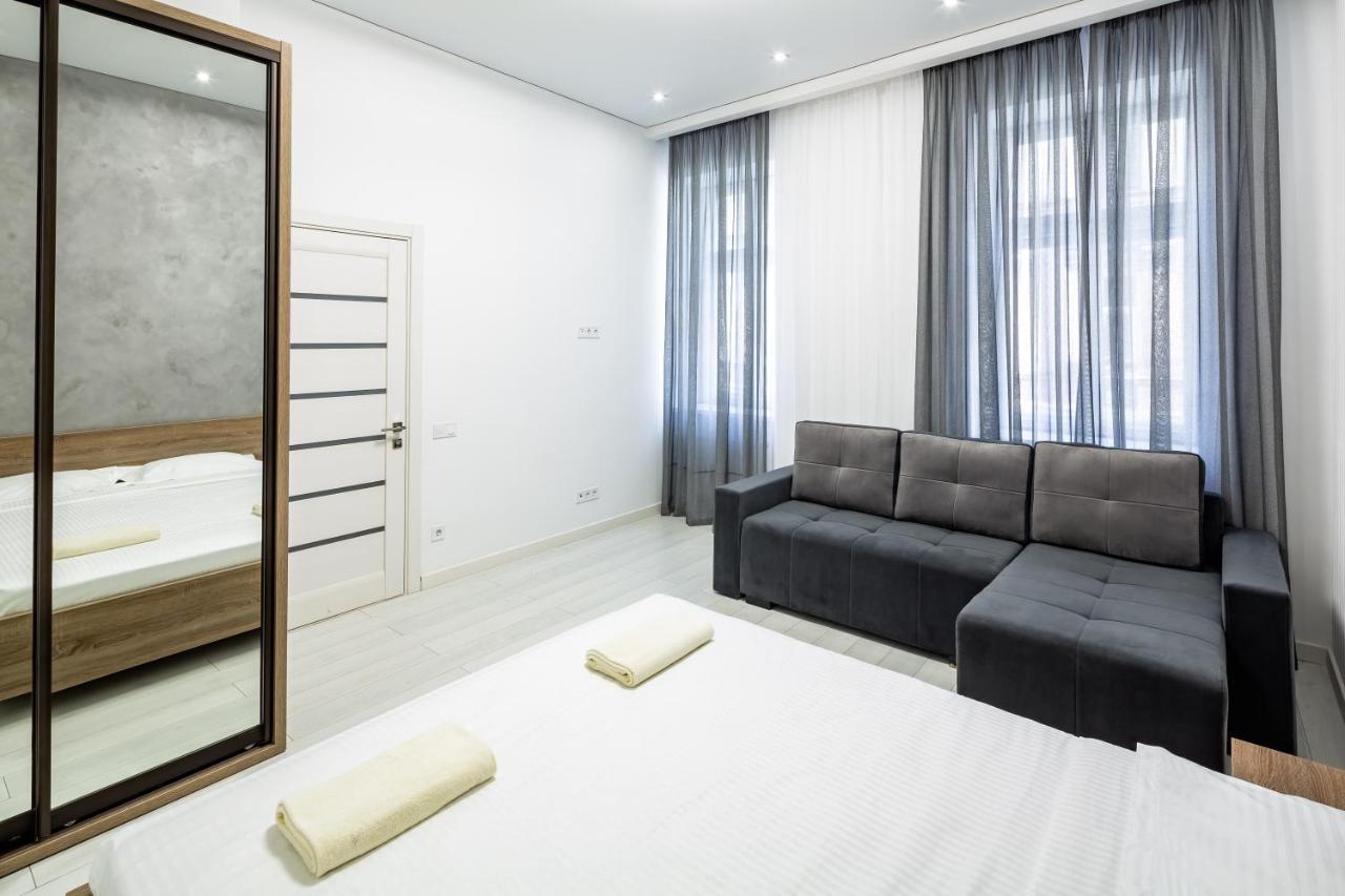 Romari Апартаменти Куліша 41 Lviv Buitenkant foto